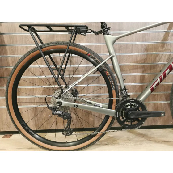 REVOLT Advanced 2 GRAVEL - Giant - Equipé - Taille ML - Occasion reconditionné