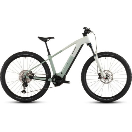 Reaction Hybrid Pro 800 - 2026 - Cube