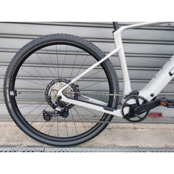 Nuroad Hybrid C:62 Race - 2026 - M - Gravel Electrique CUBE d'occasion reconditionné