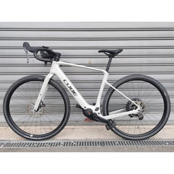 Nuroad Hybrid C:62 Race - 2026 - M - Gravel Electrique CUBE d'occasion reconditionné